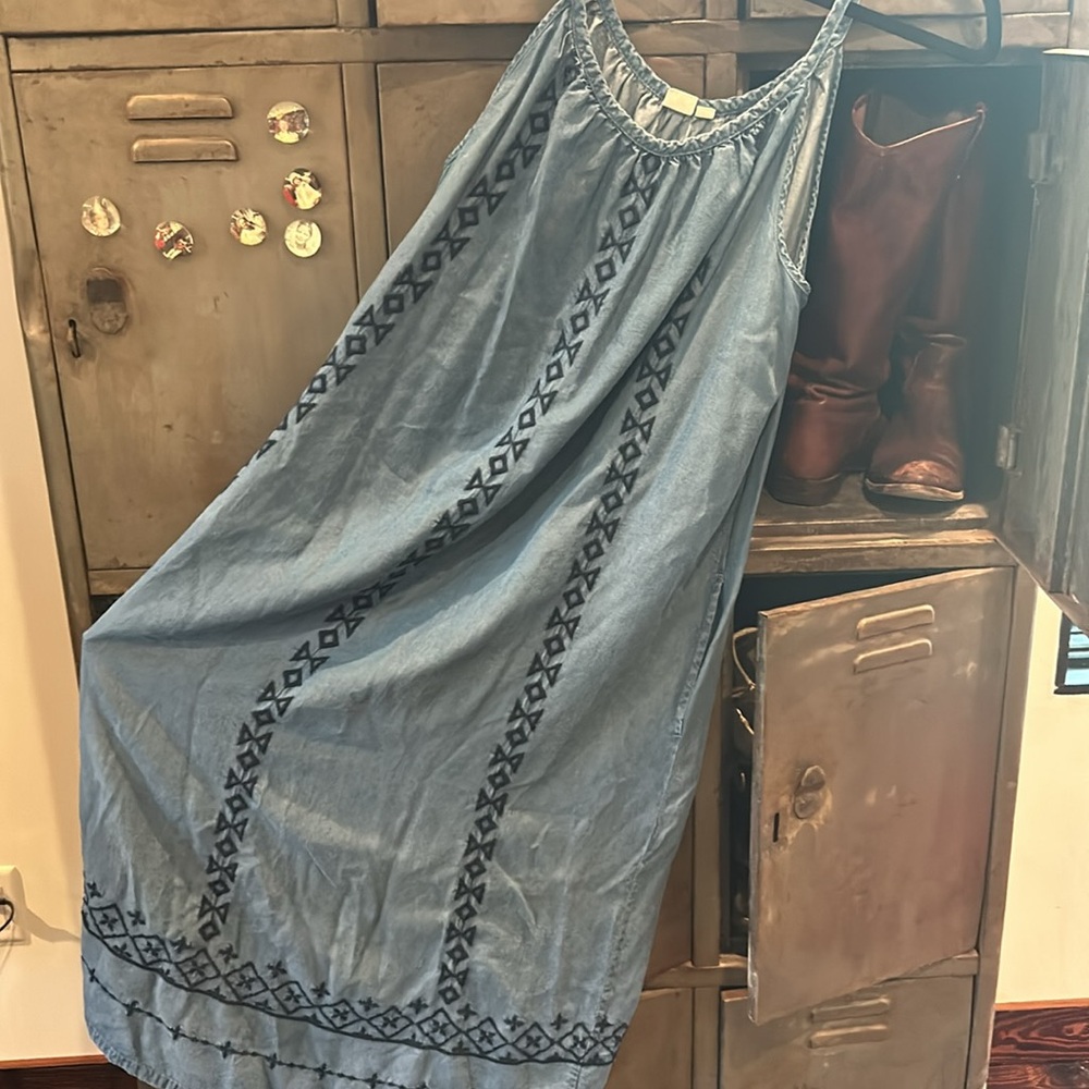 GAP blue denim sundress, dark blue embroidered geometric designs, two pockets